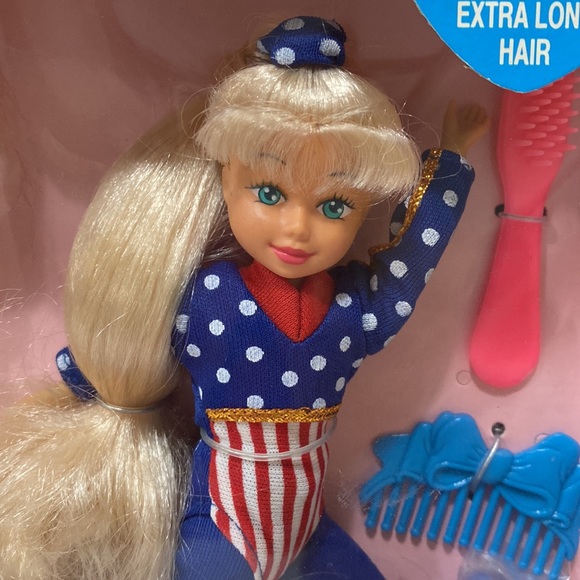 KATIE’S WORLD KATIE DOLL - Picture 3 of 16